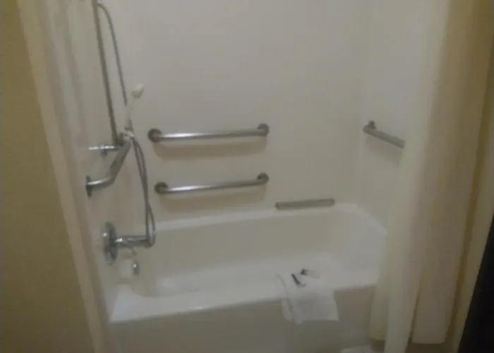 Hotel Geneva 2*